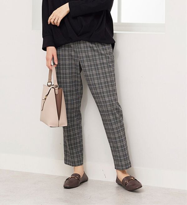BELLUNA（ベルーナ）の「サマ見え(スーパーウォーム)ウール調素材美脚テーパードパンツ（テーパードパンツ）」｜ブルーグレンチェック