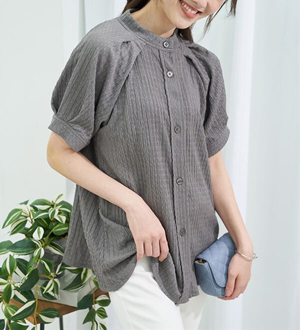 BELLUNA（ベルーナ）の「Ｔシャツみたいに着られるきれい見えブラウス（ブラウス）」｜詳細画像