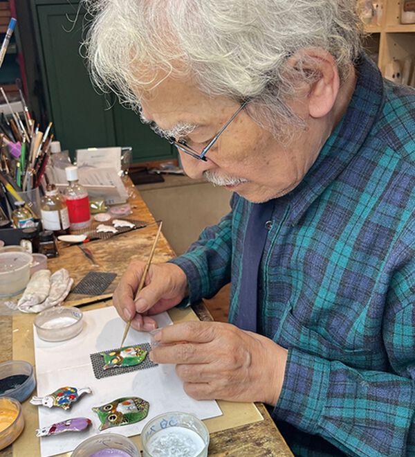 BELLUNA（ベルーナ）の「七宝焼きバラのペンダントブローチ（ネックレス・ペンダント）」｜詳細画像