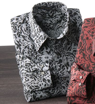 「バラ風アニマル柄プリントシャツ（メンズシャツ）」