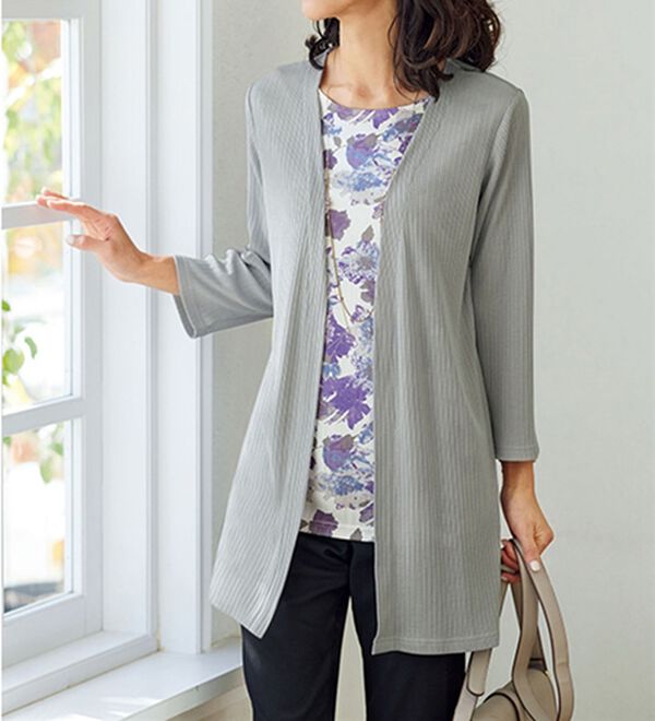 BELLUNA（ベルーナ）の「夏の旅行にはひんやりが嬉しい！重ねデザインプルオーバー（カットソー）」｜ライトグレー系