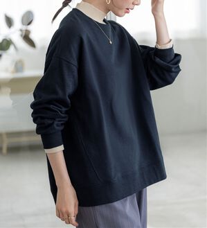 BELLUNA（ベルーナ）の「軽やか綿混！大人サマ見えスウェット（カットソー）」｜ネイビー