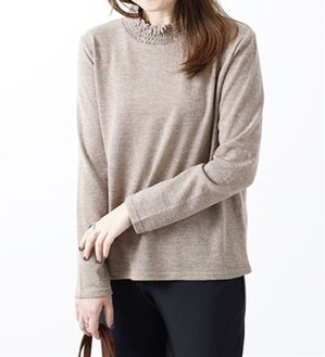BELLUNA（ベルーナ）の「杢調素材シャーリング使いプルオーバー（カットソー）」｜モカ