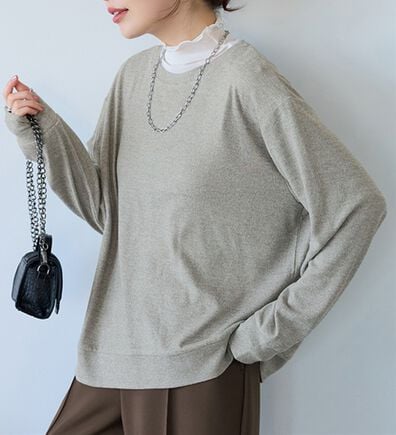 BELLUNA（ベルーナ）の「マシュマロタッチふんわり起毛素材プルオーバー（カットソー）」