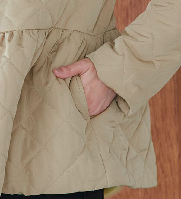 Pierrot（ピエロ）の「ノーカラーフレアキルティングブルゾン（ブルゾン）」｜詳細画像