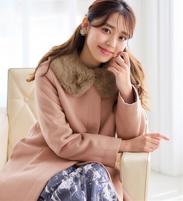 alotta（アロッタ）の「美人シルエットファー付ノーカラーコート【美人百花掲載】（ロングコート）」｜詳細画像