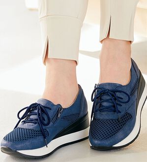 BELLUNA（ベルーナ）の「夏でも快適メッシュ素材ウェッジスニーカー（スニーカー）」｜ネイビー