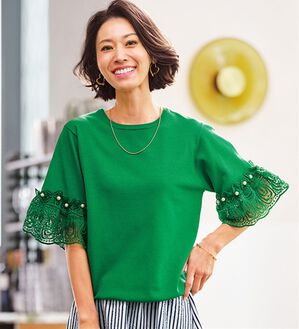BELLUNA（ベルーナ）の「袖レースフェミニンニットプルオーバー（ニット・セーター）」｜グリーン