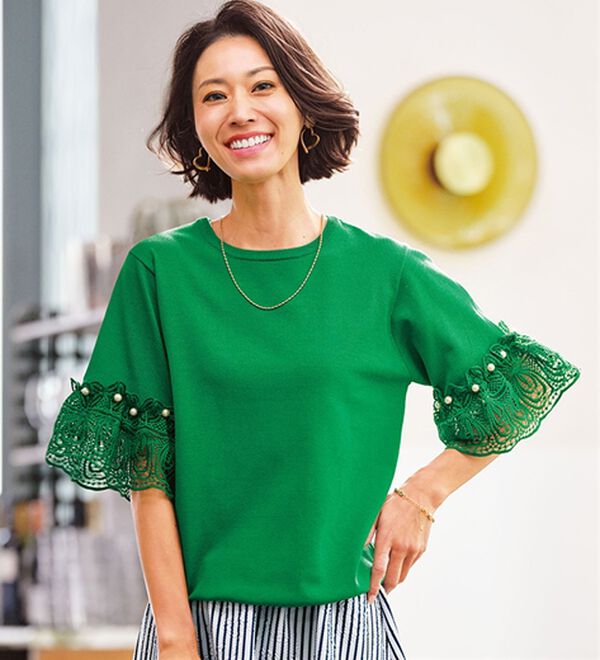 BELLUNA（ベルーナ）の「袖レースフェミニンニットプルオーバー（ニット・セーター）」｜グリーン