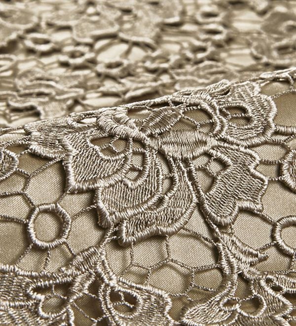 BELLUNA（ベルーナ）の「総ケミカルレースエレガントチュニック（チュニック）」｜詳細画像