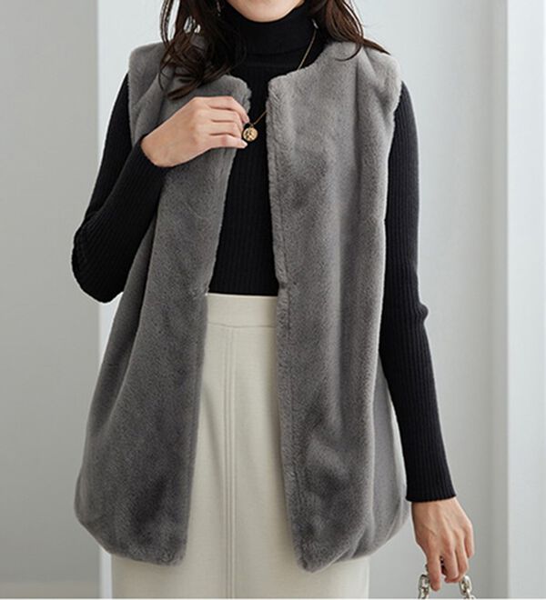 BELLUNA（ベルーナ）の「ホック付き！着映えるファーベスト（ベスト）」｜詳細画像