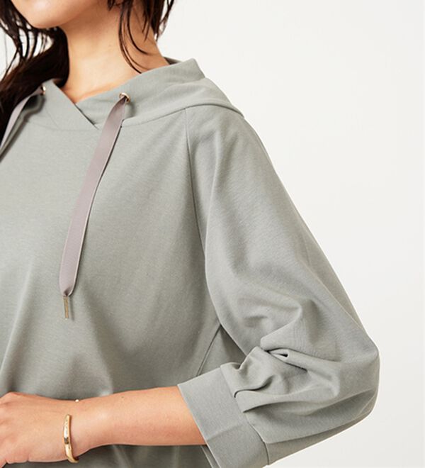 BELLUNA（ベルーナ）の「ヒンヤリ綿混ワイドネックプルオーバー（カットソー）」｜詳細画像