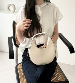 GeeRA（ジーラ）の「綿タッチフレンチスリーブブラウス（ブラウス）」｜オフホワイト