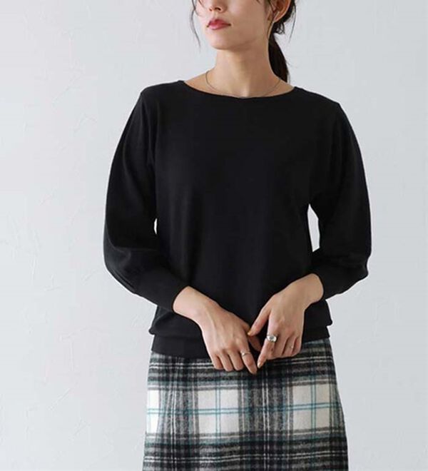 Pierrot（ピエロ）の「【選べるネック】シルクタッチバルーンニット（ニット・セーター）」｜ブラック