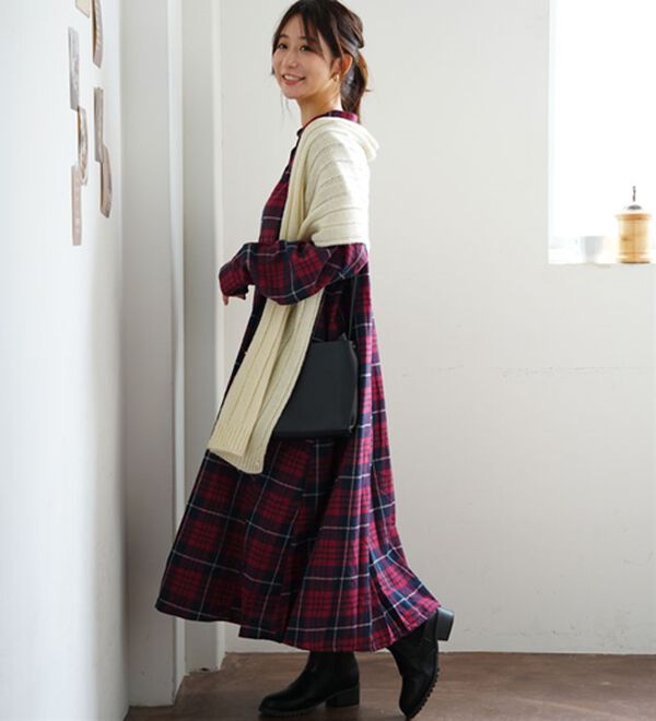 綾　　チェックネルシャツワンピース　ベージュ　ロング　Aライン LL～8L】フランネル チェック 細魅せ シャツワンピース - ベルーナ
