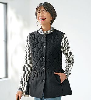 BELLUNA（ベルーナ）の「キルト切替ペプラムベスト（ベスト）」｜黒