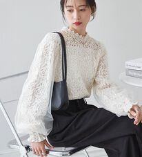 RANAN（ラナン）の「チュールドッキングフラワーレースキャンディースリーブブラウス（ブラウス）」