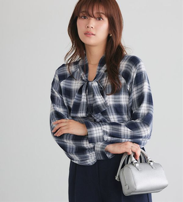 Pierrot（ピエロ）の「選べる柄２ｗａｙリボンブラウス（ブラウス）」｜詳細画像