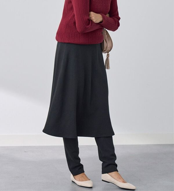 BELLUNA（ベルーナ）の「まるではく毛布！静電防止付レギンス付スカート（フルレングスパンツ）」｜黒