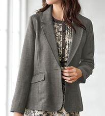 BELLUNA（ベルーナ）の「＜楽スタフィット＞ツイード調テーラードジャケット（テーラードジャケット）」