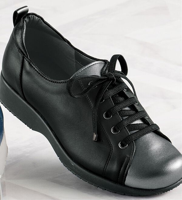 ルフラン（ルフラン）の「上品お洒落なやわらかスニーカー（スニーカー）」｜ブラック