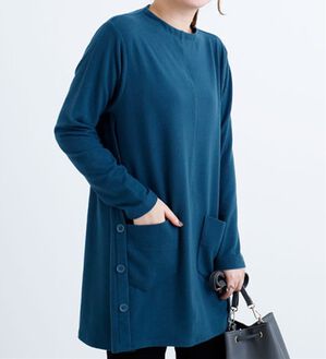 BELLUNA（ベルーナ）の「ボトルネック裾ボタンデザインチュニック（チュニック）」｜ターコイズ