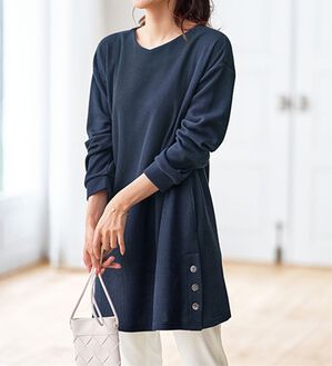 BELLUNA（ベルーナ）の「ニット見え素材裾ボタンチュニックワンピース（チュニック）」｜ネイビー