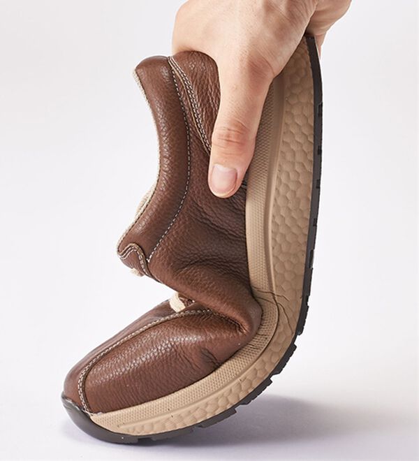 LEON＞ディアスキン レザースニーカー - ベルーナ【公式】