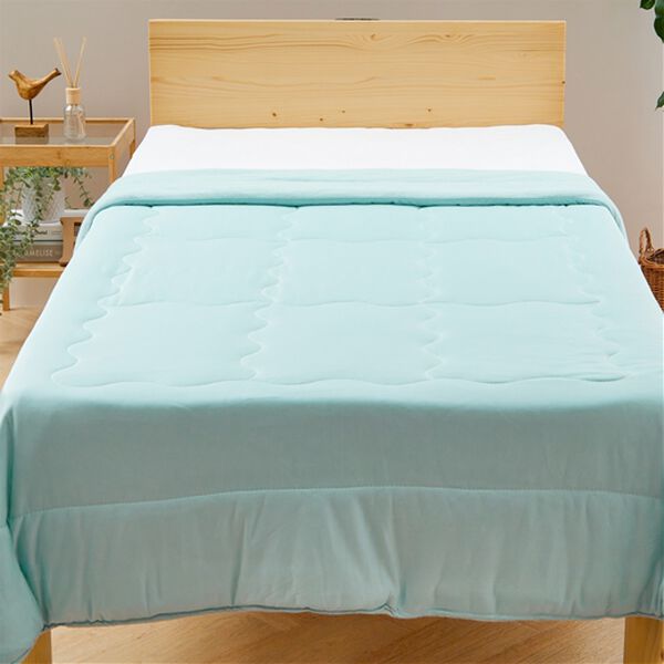 iellio（イエリオ）の「ひんやりッチ　リバーシブル冷感とろける肌掛布団＜ブランケット・夏用掛布団＞（掛布団）」｜ブルー