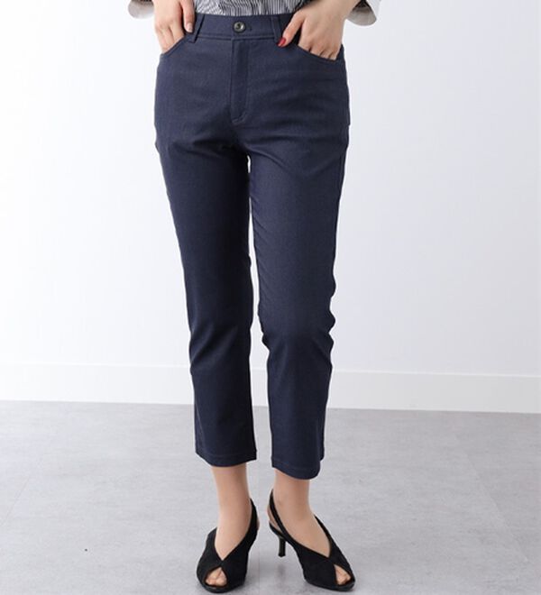 BELLUNA（ベルーナ）の「ウルトラ美脚ストレッチアンクルパンツ（クロップドパンツ）」｜デニム調