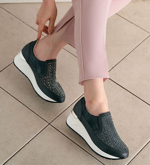 BELLUNA（ベルーナ）の「４Ｅ厚底ビジュースリッポン（スリッポン）」｜詳細画像