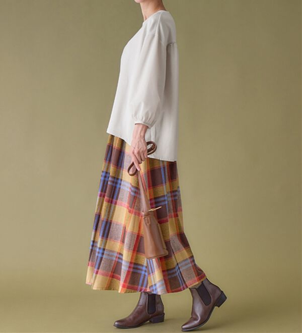 Viola e Viola（ヴィオラ エ ヴィオラ）の「綿混ミニ裏毛異素材切替フレアートップス（カットソー）」｜詳細画像