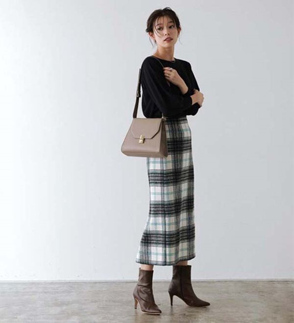 Pierrot（ピエロ）の「【選べるネック】シルクタッチバルーンニット（ニット・セーター）」｜詳細画像