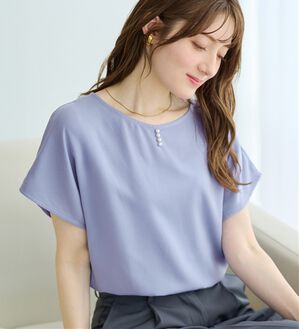 alotta（アロッタ）の「【イージーケア】パール調ボタンデザインブラウス（ブラウス）」｜ブルー