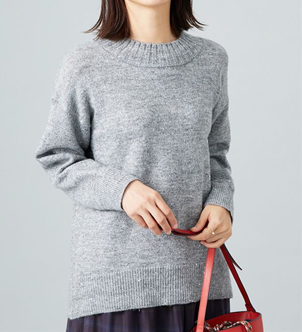 BELLUNA（ベルーナ）の「ラメ調バックスリットニットプルオーバー（ニット・セーター）」｜詳細画像