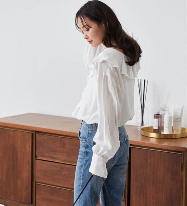 RANAN（ラナン）の「ラッフルフリルオーバーブラウス（ブラウス）」｜詳細画像