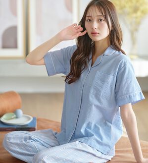 YU'NOW（ユナウ）の「【半袖＋ロングパンツ】綿１００％サッカーシャツパジャマ（パジャマ・ルームウェア）」｜ブルー