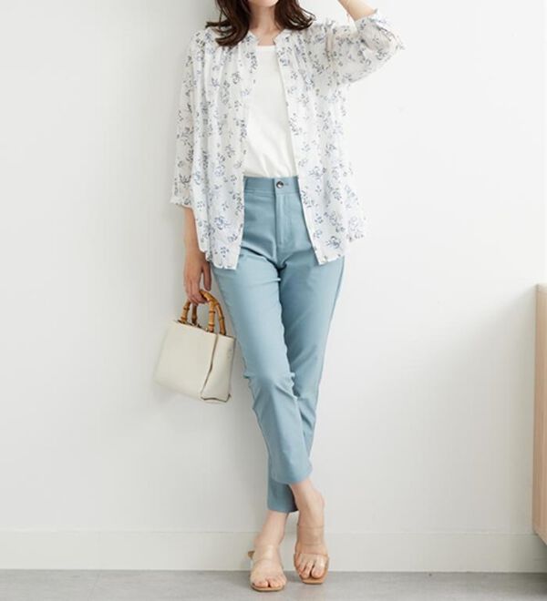 BELLUNA（ベルーナ）の「綿100％ギャザーデザインブラウス（ブラウス）」｜詳細画像