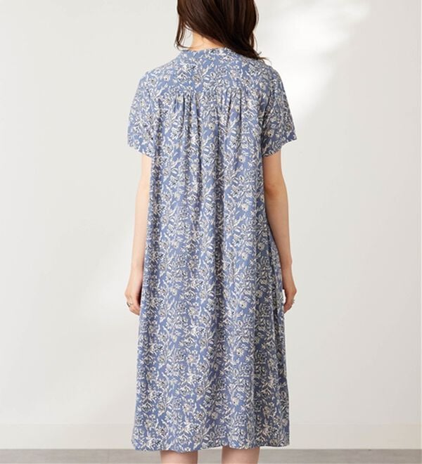 BELLUNA（ベルーナ）の「レーヨン素材肩シャーリング使いワンピース（その他ワンピース）」｜詳細画像