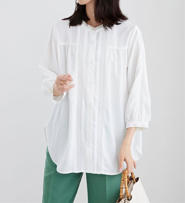 BELLUNA（ベルーナ）の「ビンテージ素材レース使いシャツチュニック（チュニック）」｜オフ白