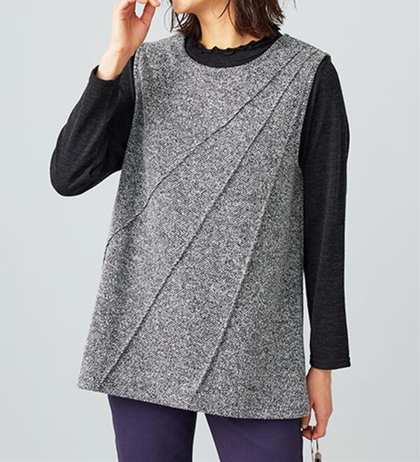 BELLUNA（ベルーナ）の「ブークレ素材タックデザインアンサンブル（アンサンブル）」｜詳細画像