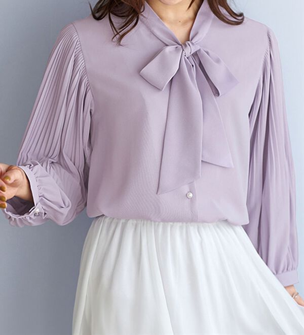 胸元リボンできれいめコーデ！袖プリーツブラウス - ベルーナ