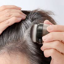 「利尻昆布と米ぬかポンポン白髪ファンデ（ヘアケア・ドライヤー）」