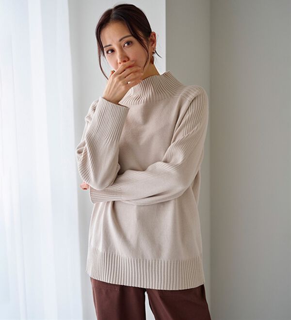 BELLUNA（ベルーナ）の「トレーナーがカジュアルすぎる方に！洗えるリブハイネックニット（ニット・セーター）」｜詳細画像
