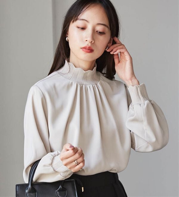 RANAN（ラナン）の「スカラップリブニット使いブラウス（ブラウス）」｜ライトグレージュ