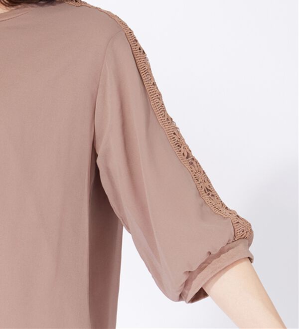 BELLUNA（ベルーナ）の「花柄レースシフォン重ねプルオーバー（カットソー）」｜詳細画像