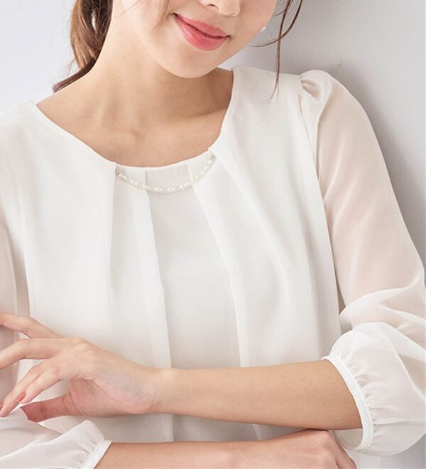 alotta（アロッタ）の「【５つの機能付】ひんやり！アクセ付シフォンタックブラウス（ブラウス）」｜詳細画像