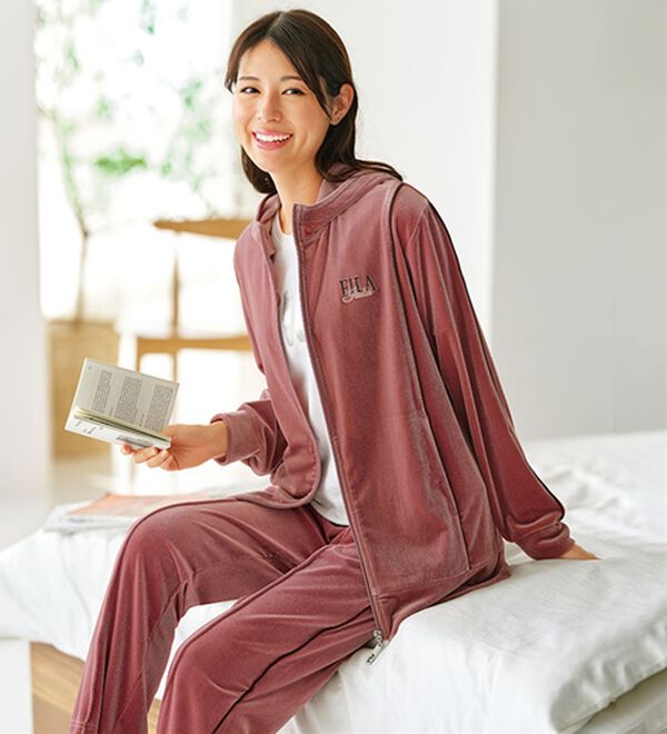 BELLUNA（ベルーナ）の「＜ＦＩＬＡ＞ベロア素材配色使いパーカー（パーカー）」｜詳細画像