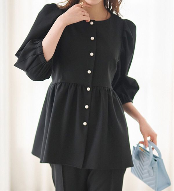 RANAN 新定番スーツシリーズ】洗える！パールボタンペプラムブラウス