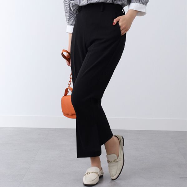 BELLUNA（ベルーナ）の「ジョーゼット裾スリットフレアーパンツ（フルレングスパンツ）」｜黒